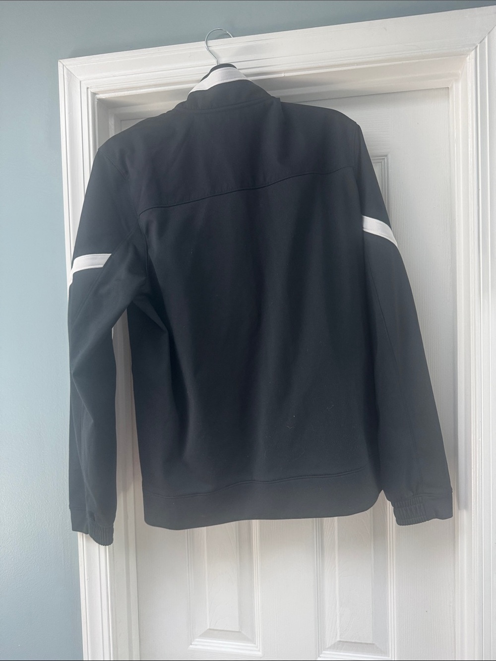 Under Armour Black Full-Zip Performance Jacket with Red & Gold Maryland 'M' - Picture 4 of 8
